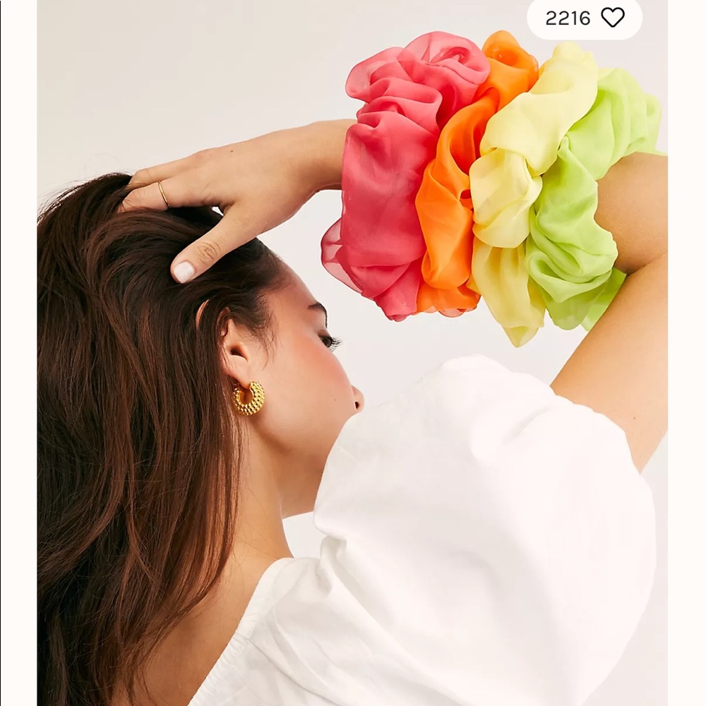 NWOT Sheer Super Scrunchie